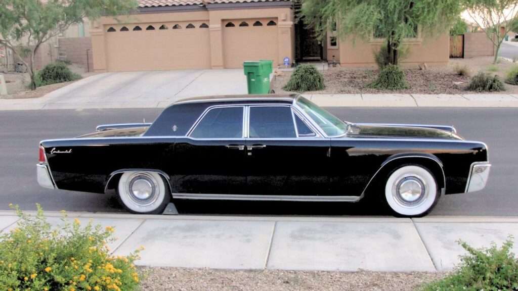 1961 Lincoln Continental 
